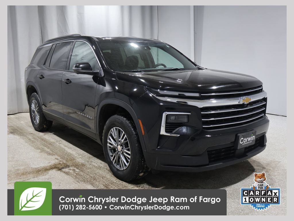 Used 2024 Chevrolet Traverse LT