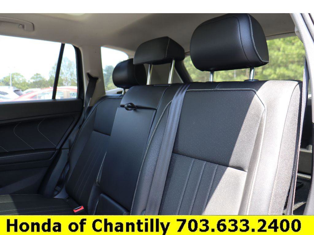 Used 2022 Volkswagen Tiguan SE image 24