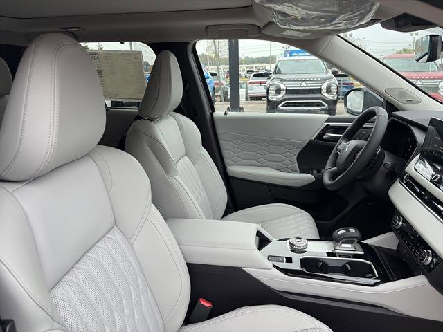 New 2026 Mitsubishi Outlander SEL image 9