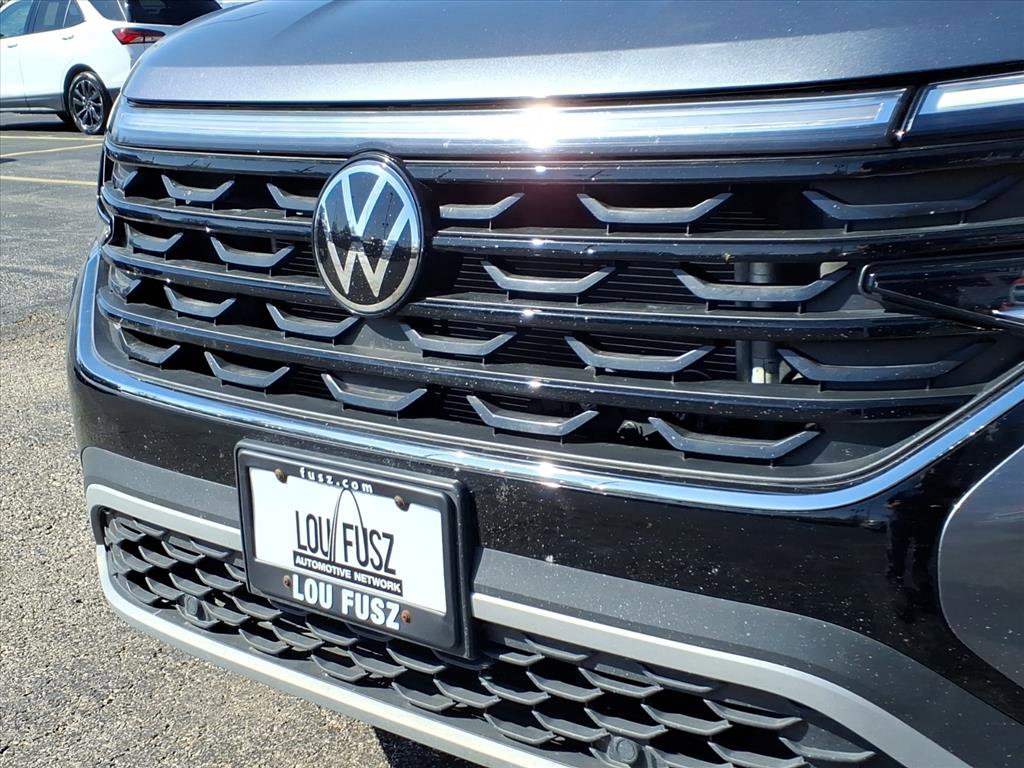 Used 2024 Volkswagen Atlas Cross Sport SE image 34