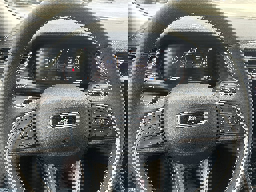 Used 2024 Jeep Grand Cherokee Limited image 15