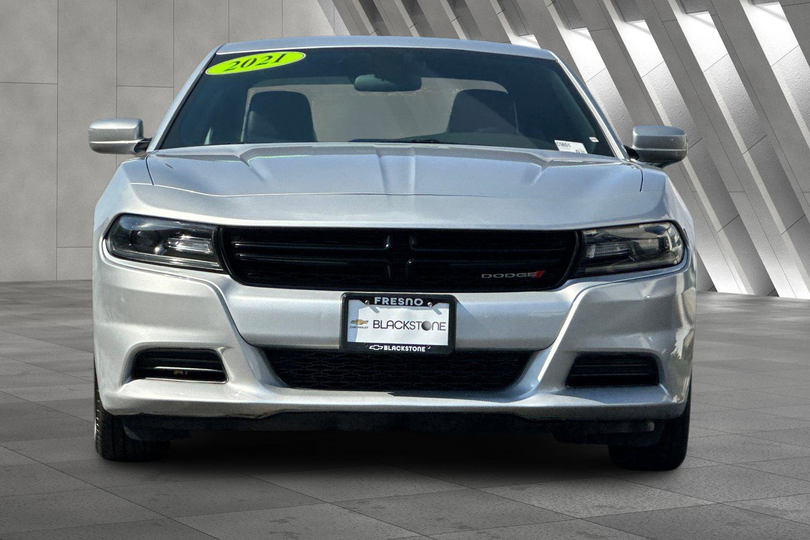 Used 2021 Dodge Charger SXT w/ Leather Interior Group image 9