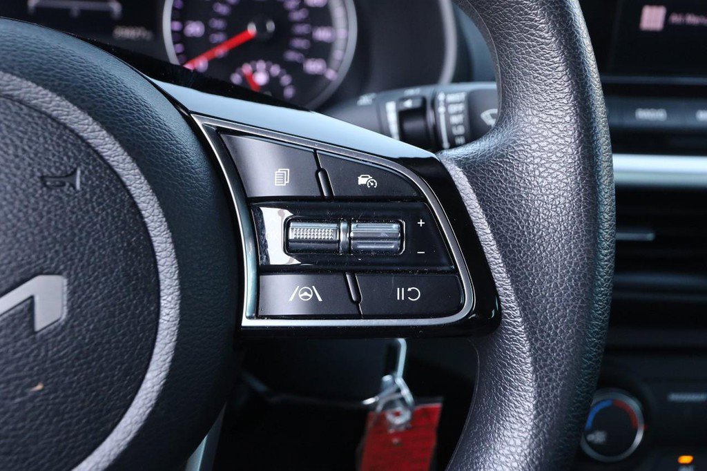 Used 2022 Kia Forte LXS image 12