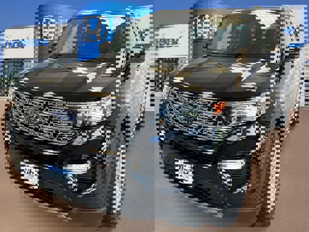 Used 2022 Ford Explorer Limited w/ Equipment Group 301A image 4