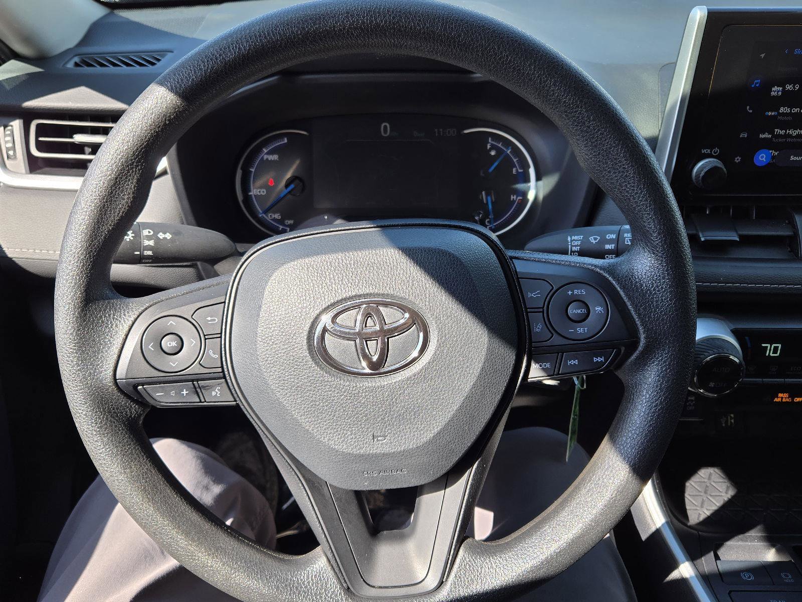 Used 2025 Toyota RAV4 LE AWD/4WD image 21