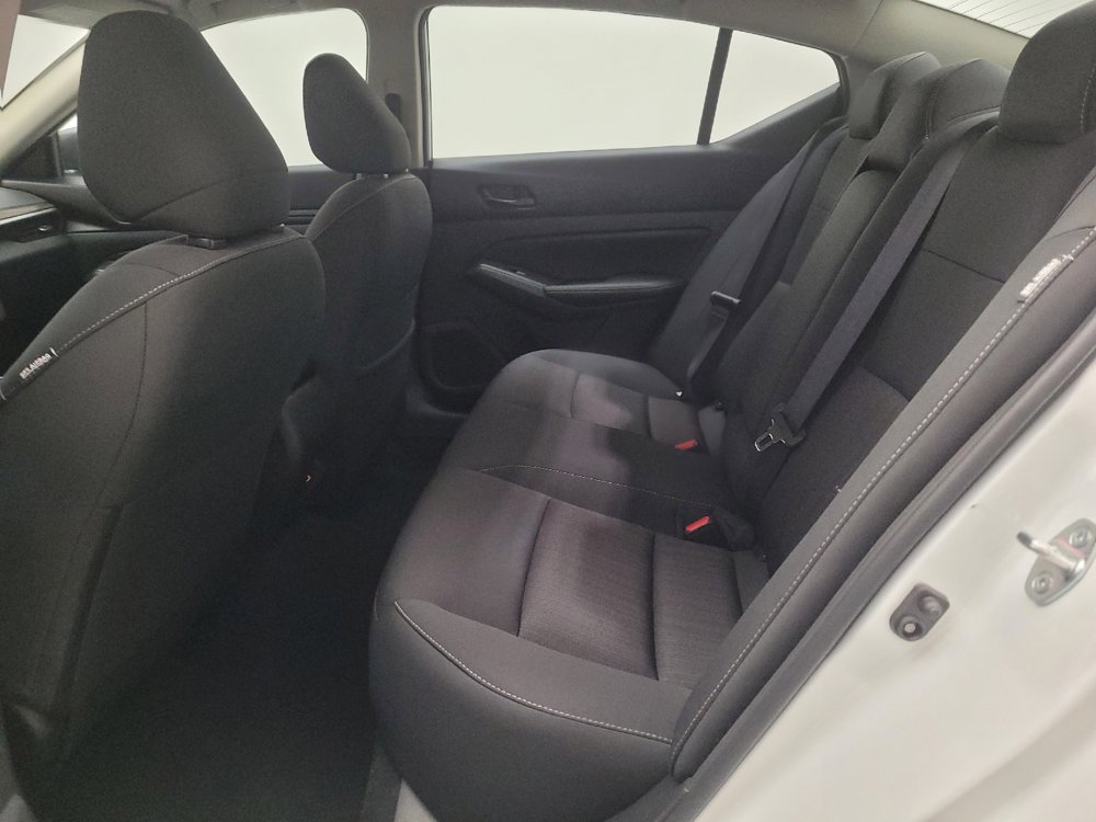Used 2025 Nissan Altima 2.5 SV FWD image 18