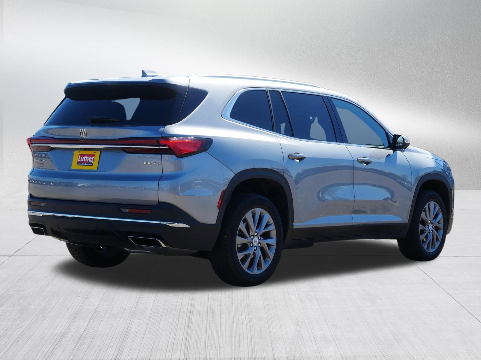 Used 2025 Buick Enclave Preferred image 7