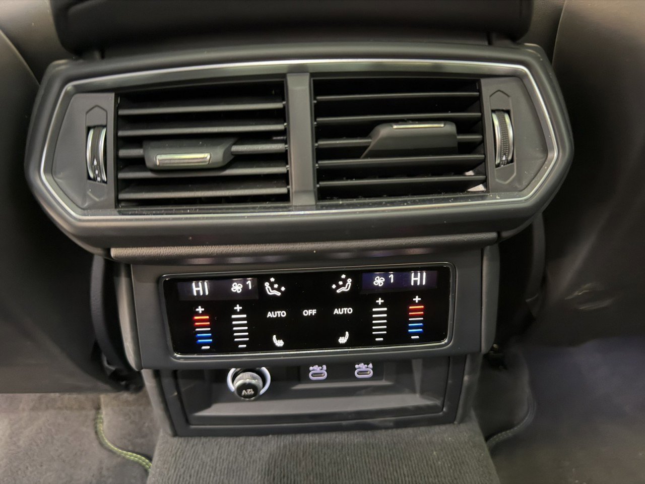 Used 2022 Lamborghini Urus image 51