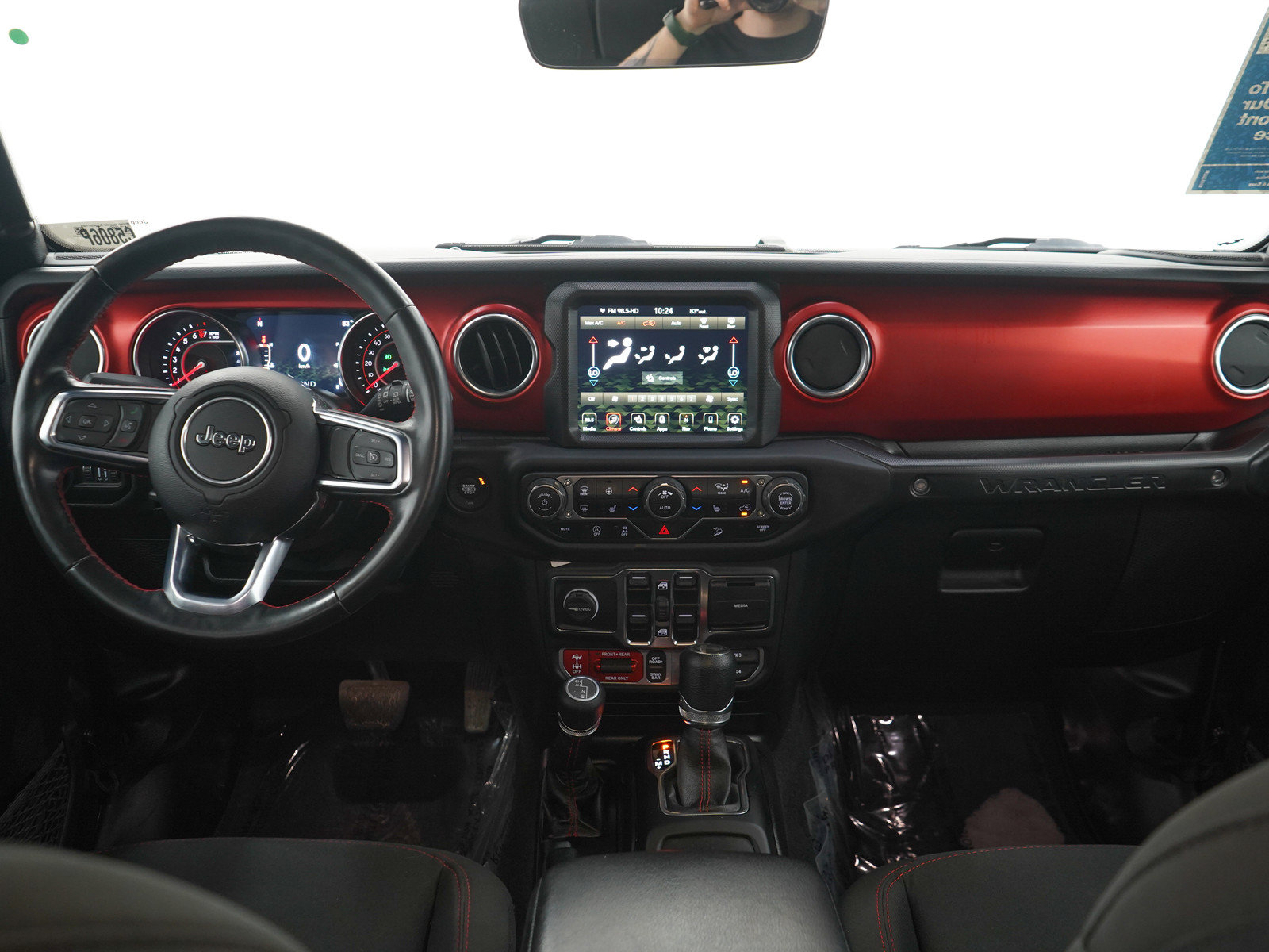 Used 2021 Jeep Wrangler Unlimited Rubicon w/ Uconnect 4C Nav & Sound Group AWD/4WD image 16