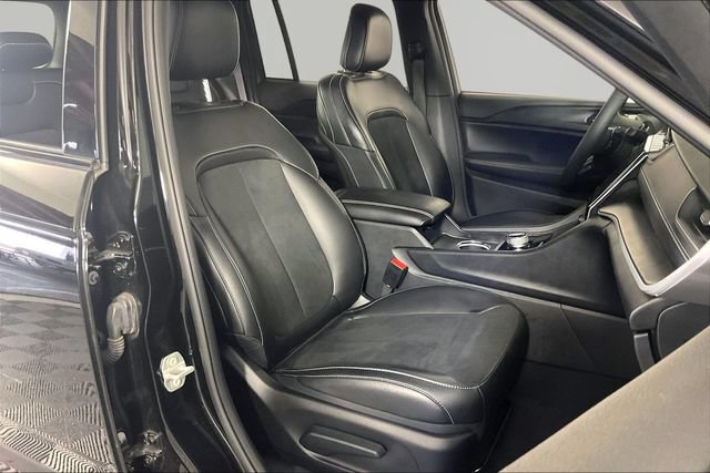 Used 2024 Jeep Grand Cherokee Altitude AWD/4WD image 26