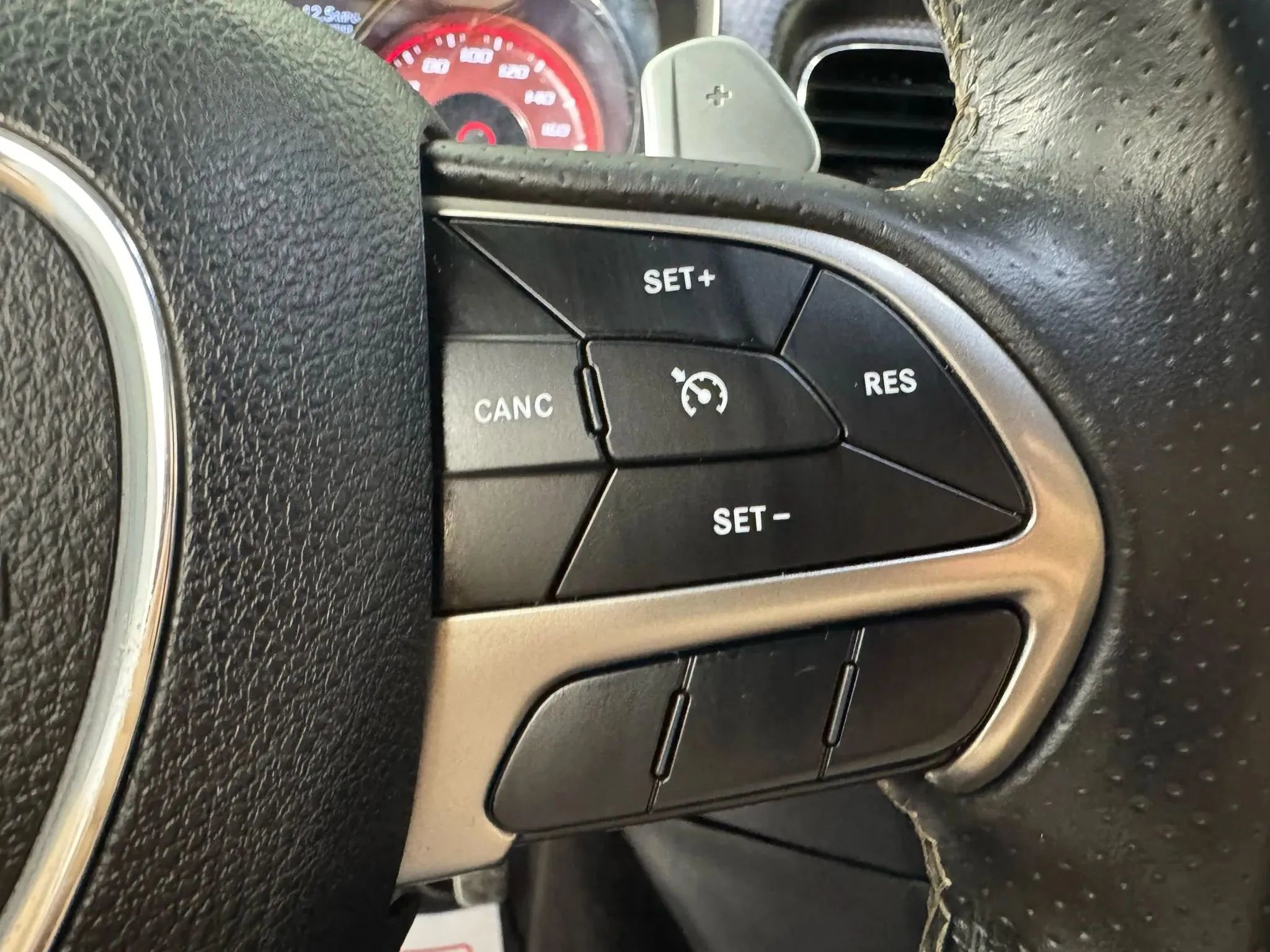 Used 2018 Dodge Charger SRT Hellcat RWD image 16
