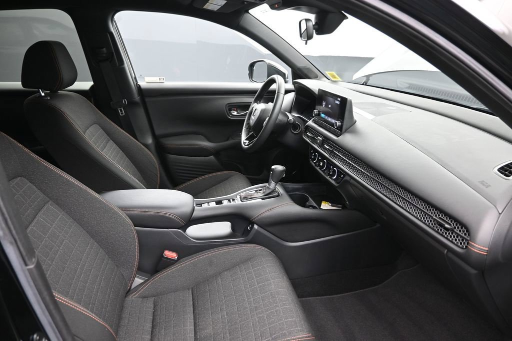 Used 2023 Honda HR-V Sport image 25
