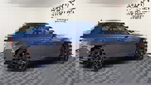 Used 2023 Chrysler 300 Touring w/ Sport Appearance Package image 9