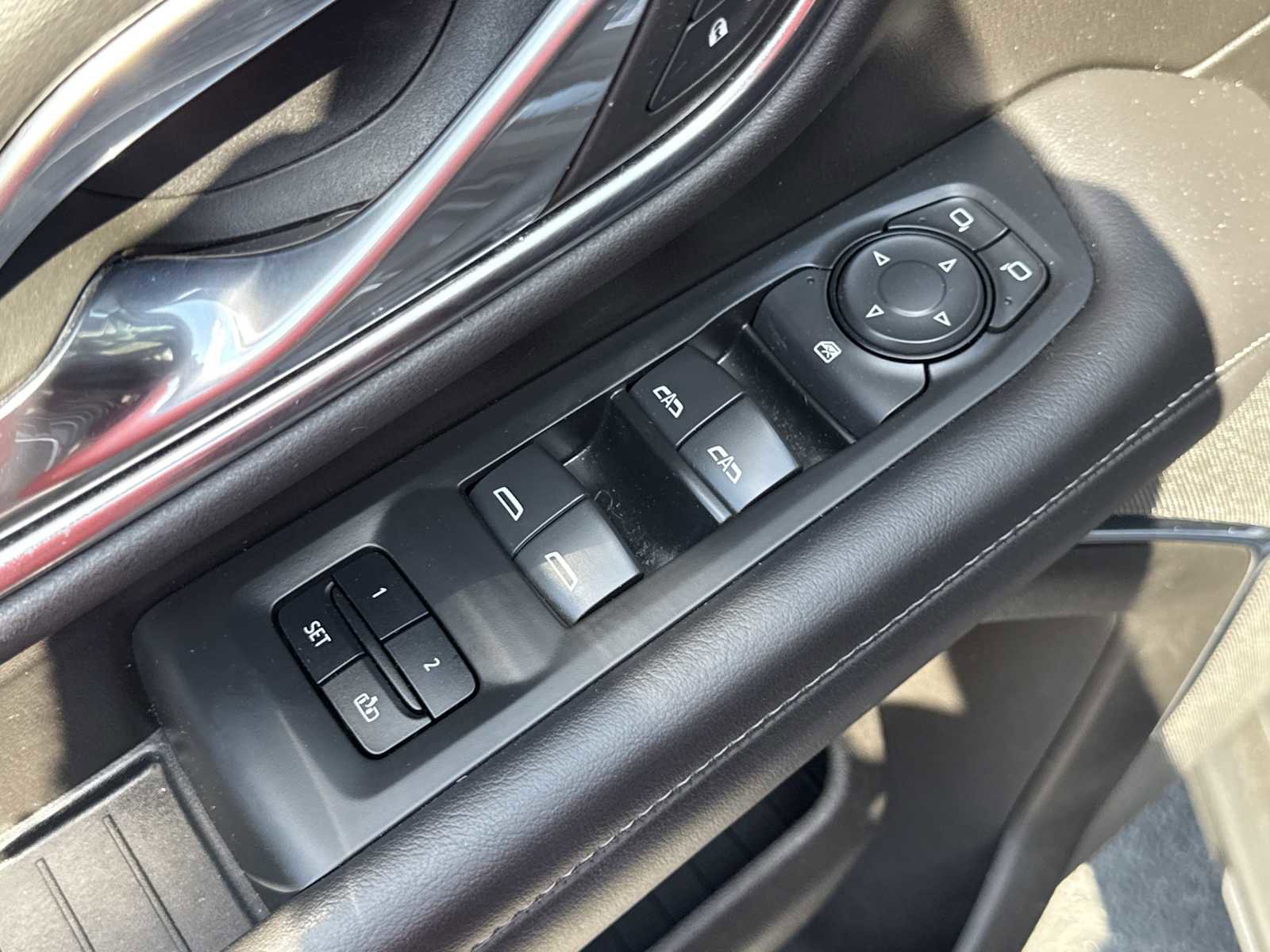 Used 2021 Chevrolet Suburban LT AWD/4WD image 16