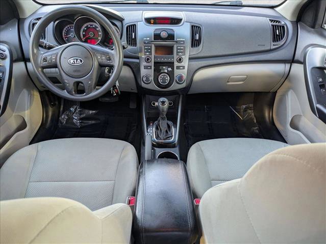 Used 2013 Kia Forte EX image 16