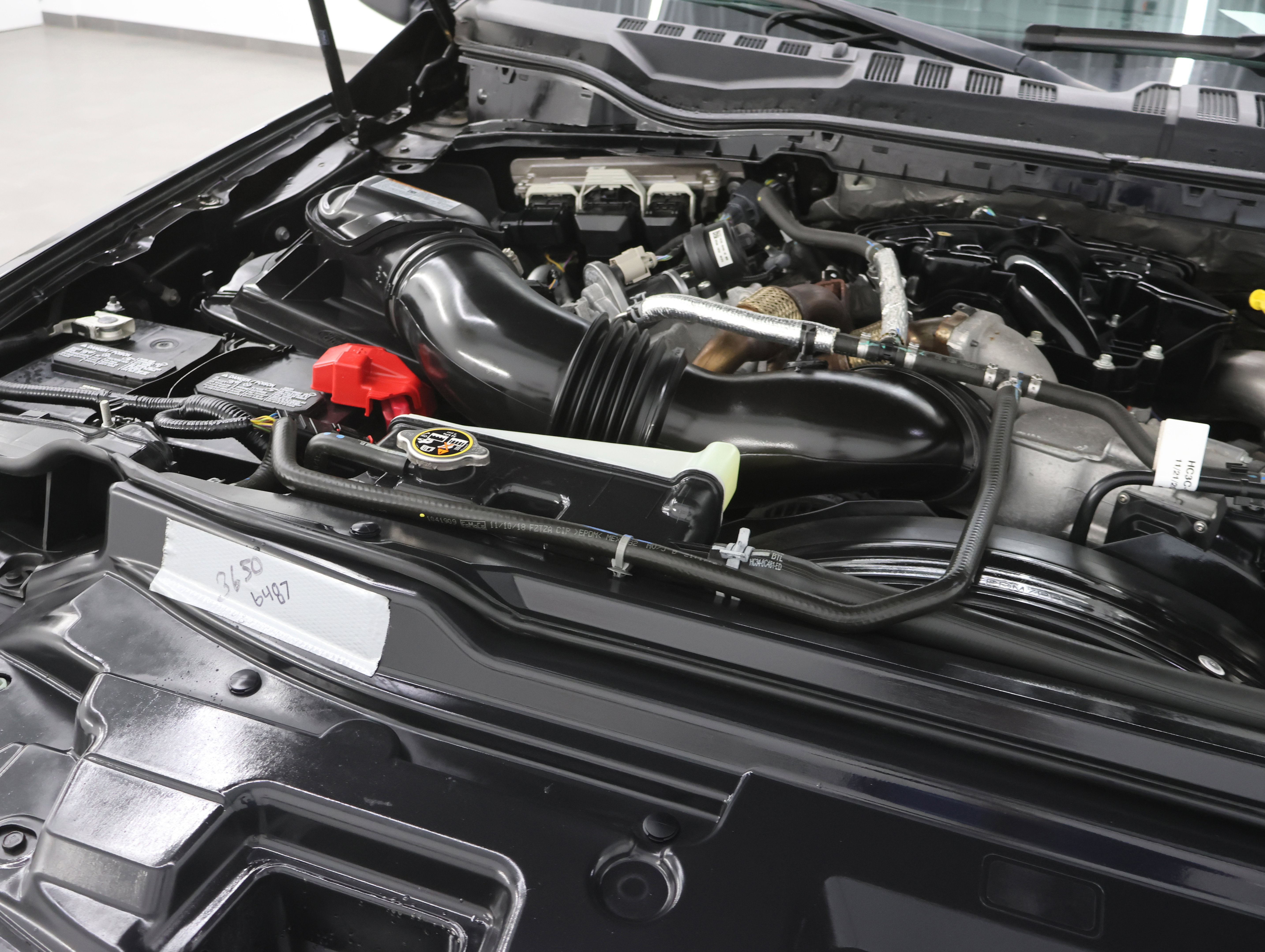 Used 2019 Ford F350 Lariat w/ Chrome Package image 18