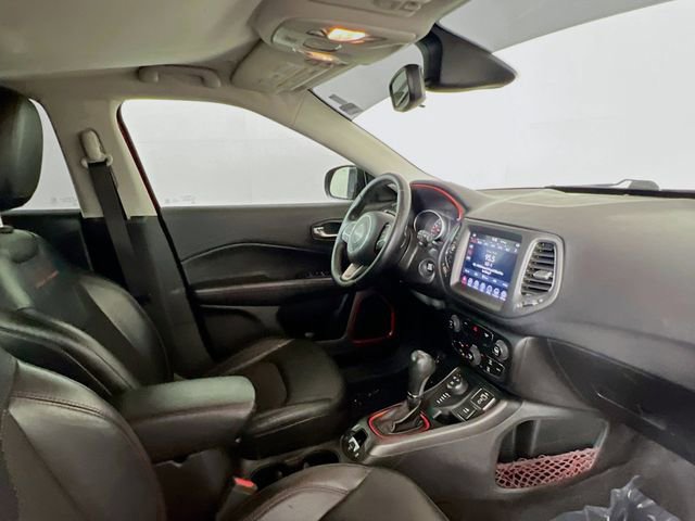 Used 2019 Jeep Compass Trailhawk AWD/4WD image 10