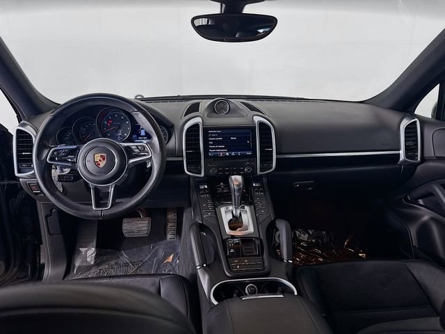 Used 2017 Porsche Cayenne Platinum Edition image 22