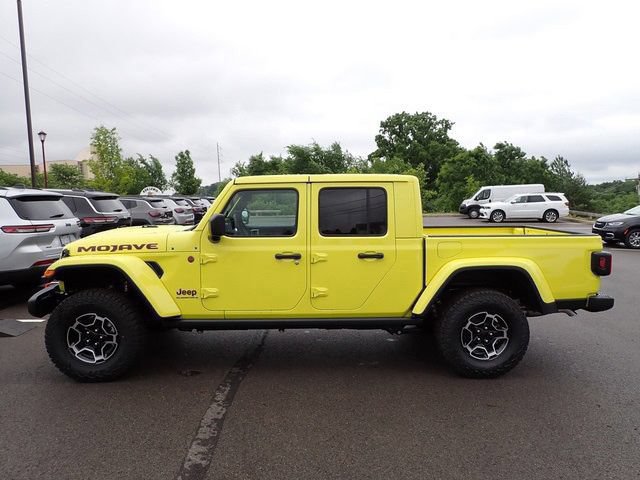 Used 2023 Jeep Gladiator Mojave w/ Cold Weather Group AWD/4WD image 3