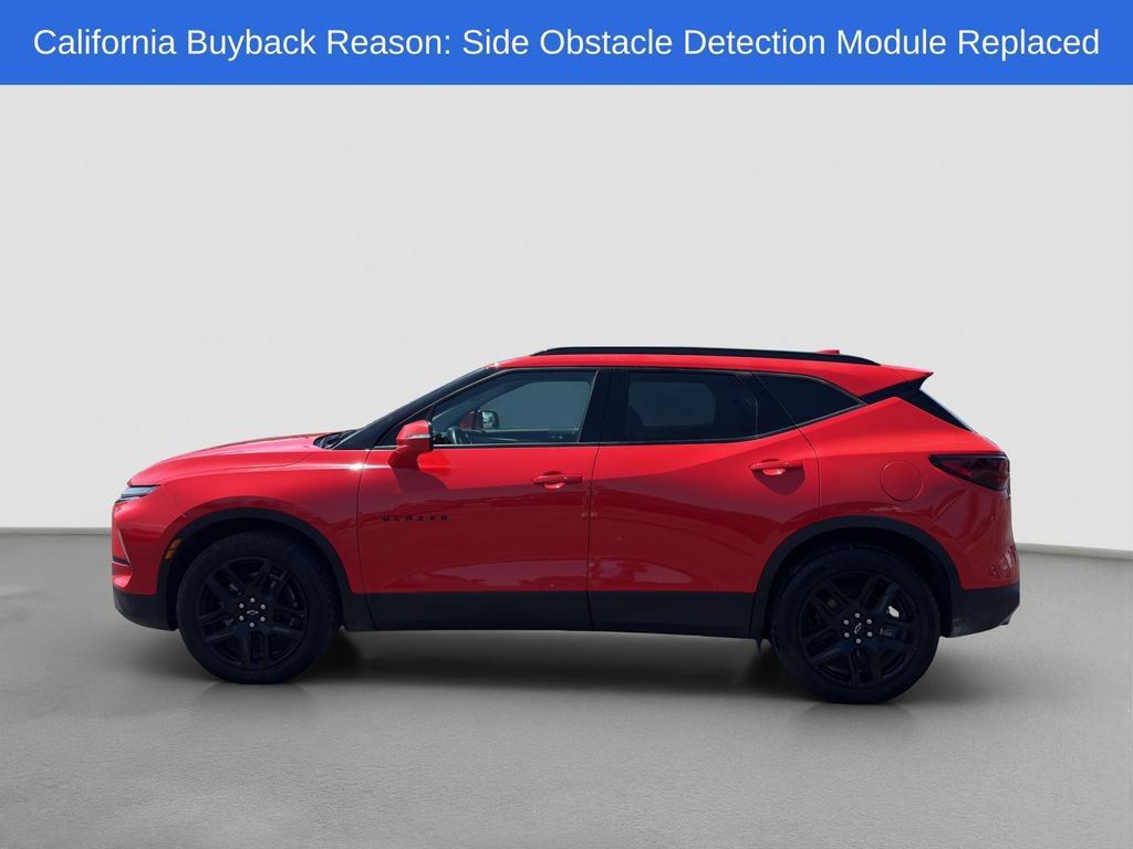 Used 2025 Chevrolet Blazer LT w/ Sound & Technology Package FWD image 3