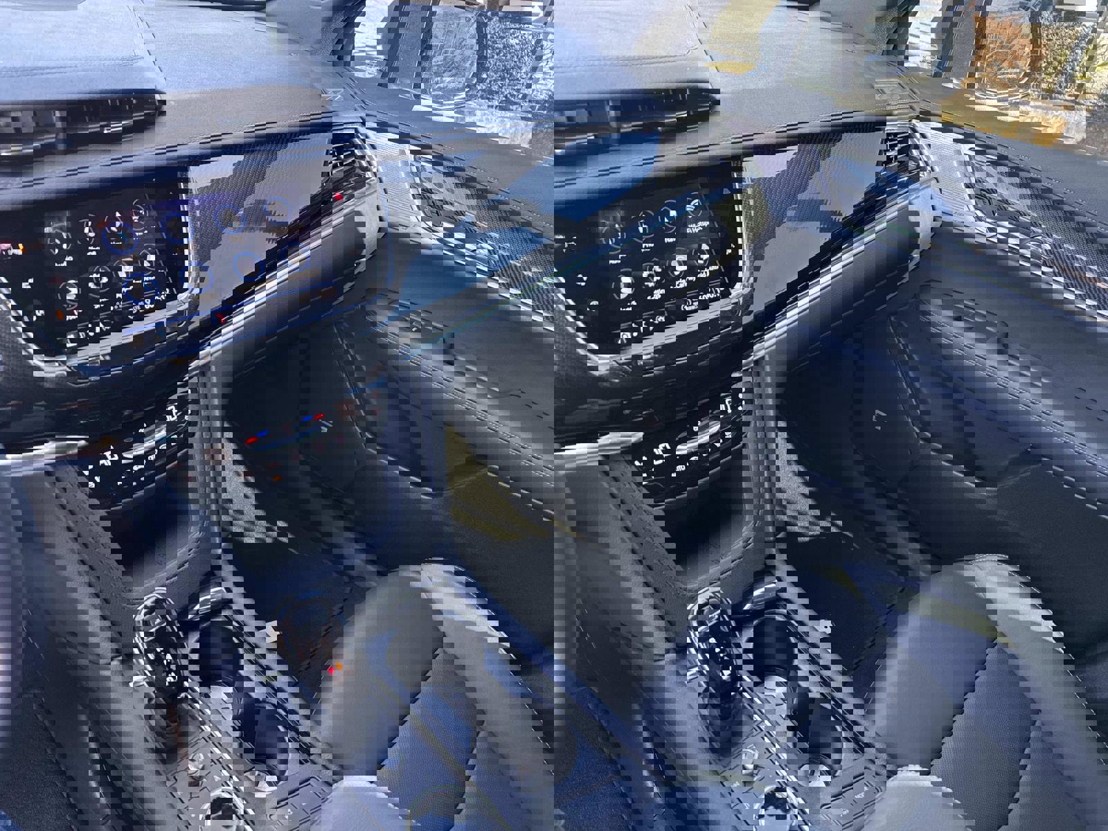 Certified 2024 Cadillac XT6 Sport w/ Technology Package image 24