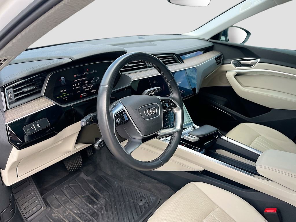 Used 2021 Audi e-tron Premium Plus w/ Premium Plus Package AWD/4WD image 9