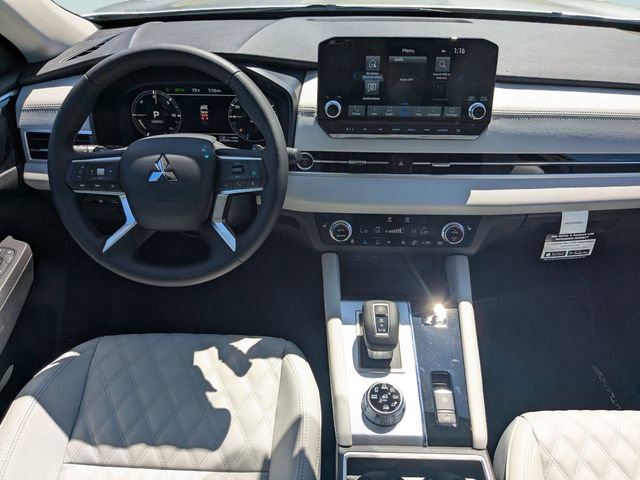 New 2025 Mitsubishi Outlander SEL image 13