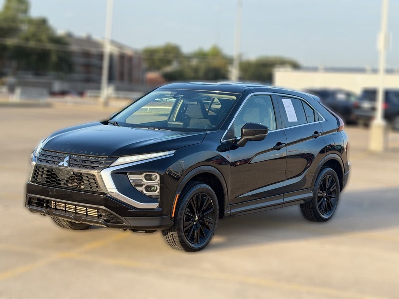 Used 2023 Mitsubishi Eclipse Cross LE AWD/4WD image 3