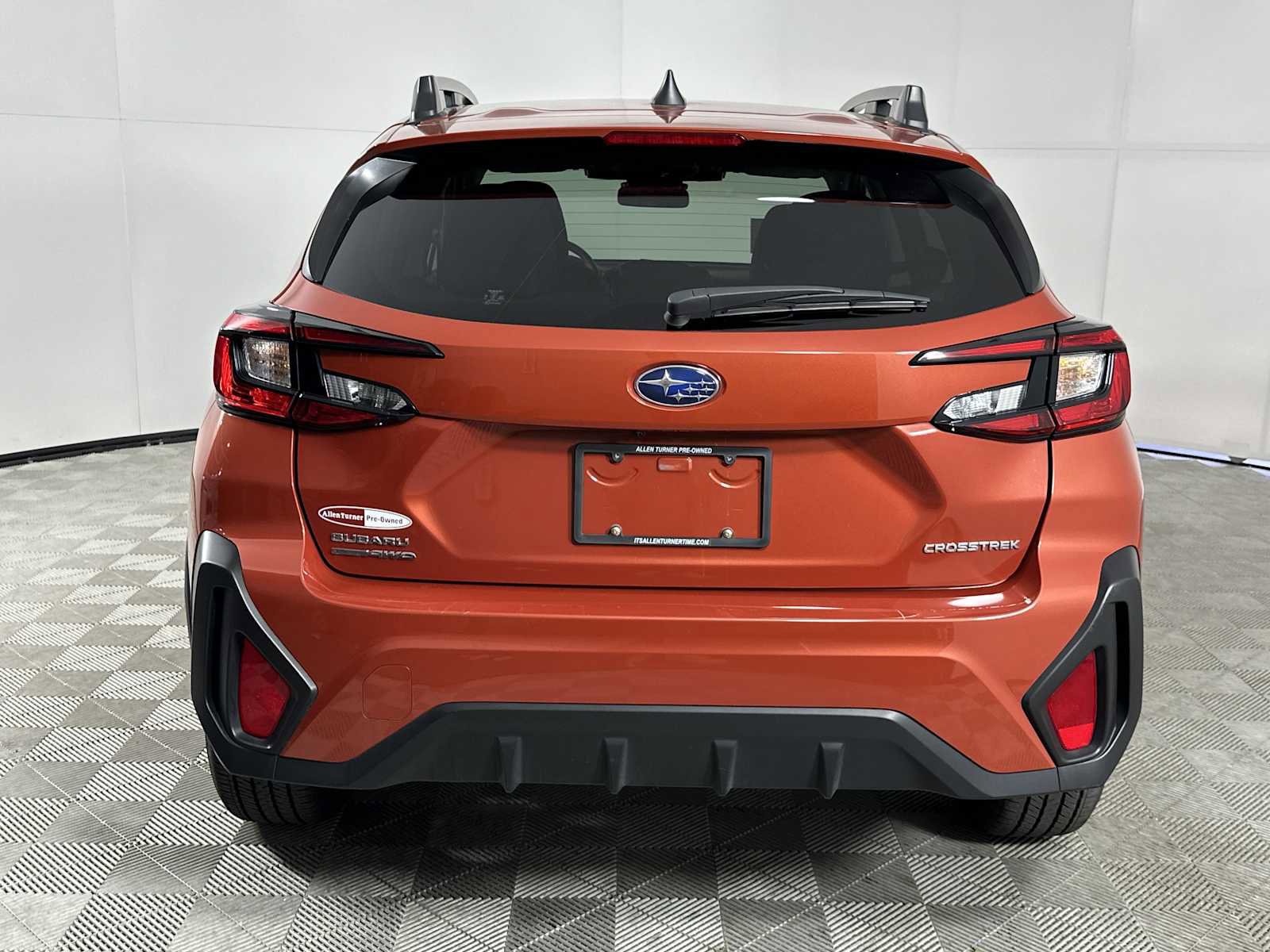 Used 2024 Subaru Crosstrek 2.0i Premium AWD/4WD image 7