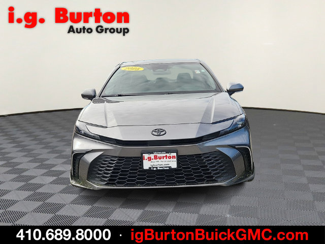 Used 2025 Toyota Camry SE FWD image 2