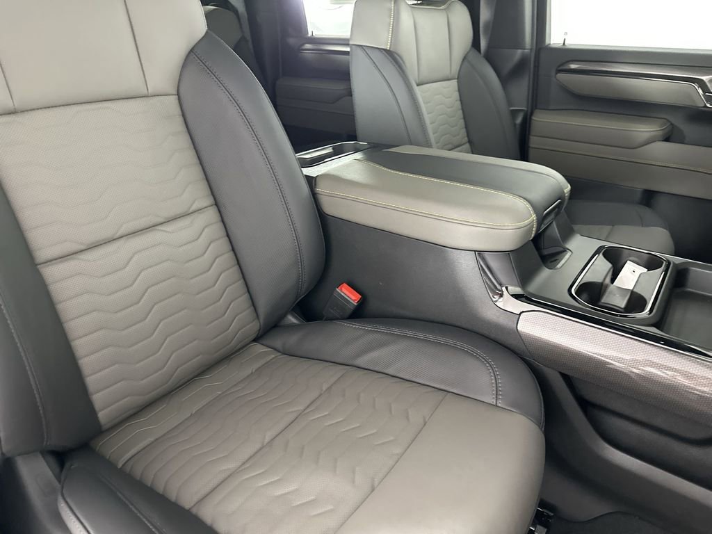 New 2026 Chevrolet Silverado 2500 ZR2 w/ LPO, Dark Essentials Package image 29