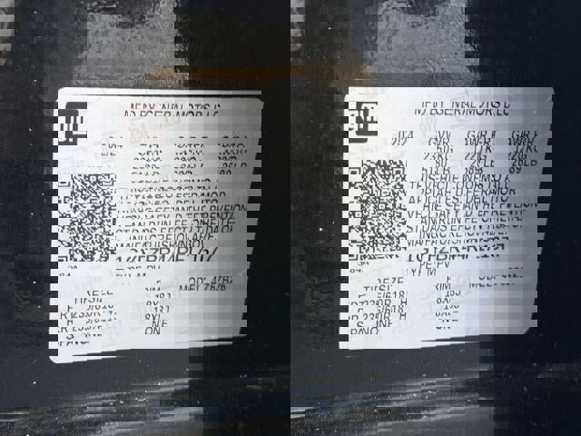 Used 2024 Cadillac XT4 Luxury w/ Cold Weather Package image 36