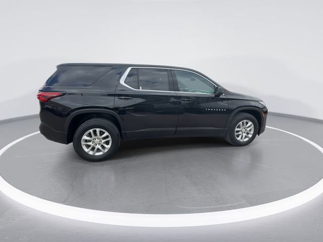 Used 2023 Chevrolet Traverse LS image 9