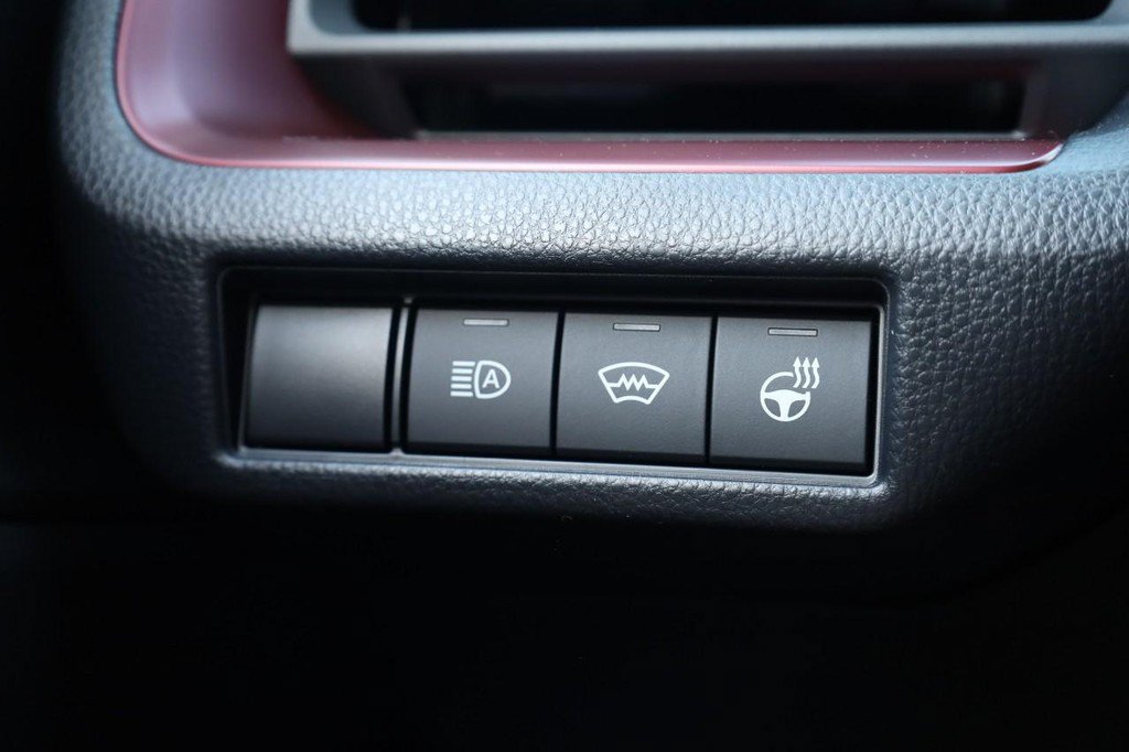 New 2026 Toyota Prius Plug-In Hybrid FWD image 18