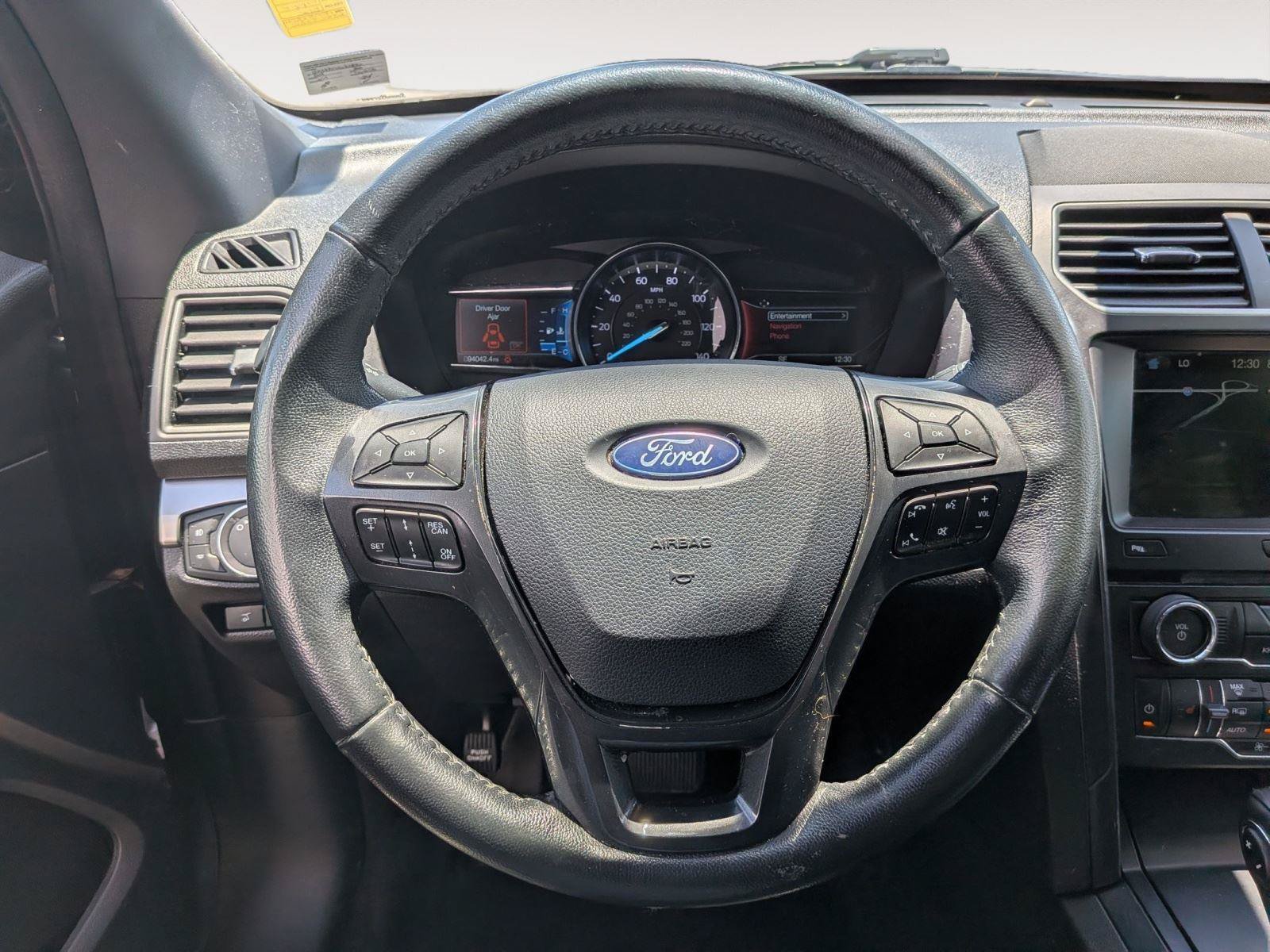 Used 2018 Ford Explorer XLT w/ Equipment Group 202A AWD/4WD image 45