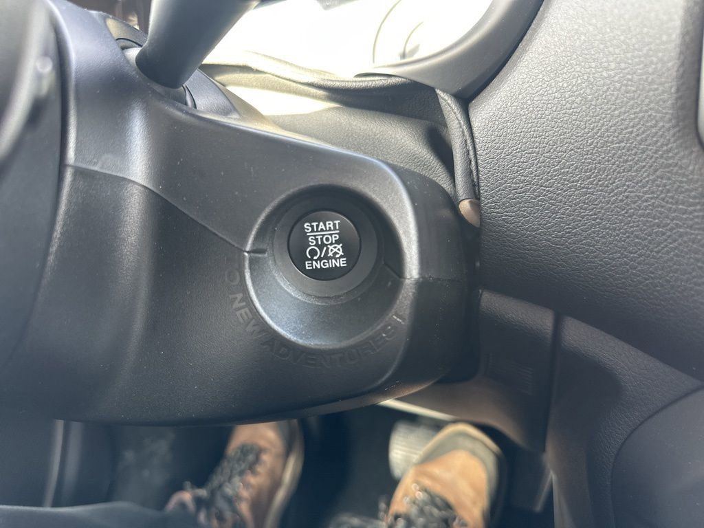 Used 2022 Jeep Renegade Latitude w/ Convenience Group image 20