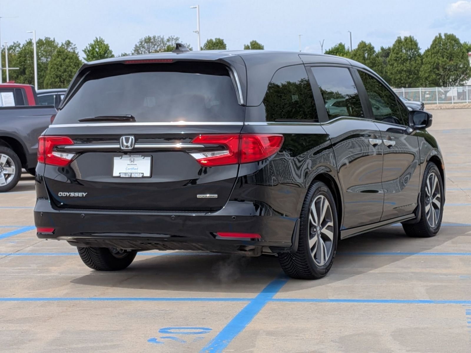 Certified 2023 Honda Odyssey Touring image 6