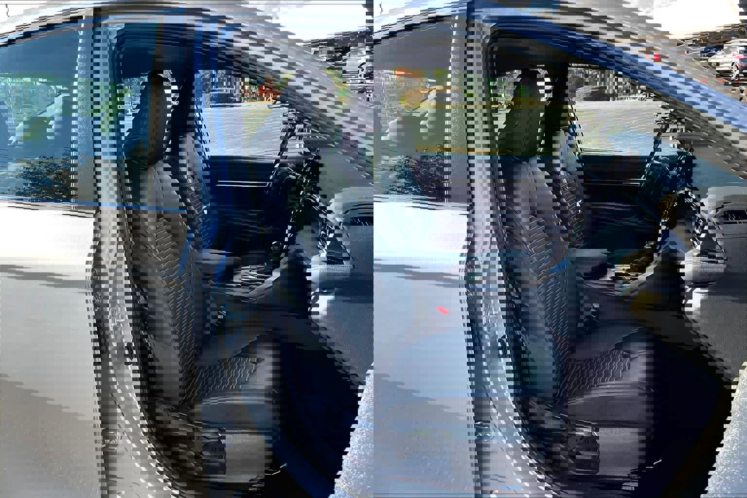 Used 2023 Toyota Camry SE image 8