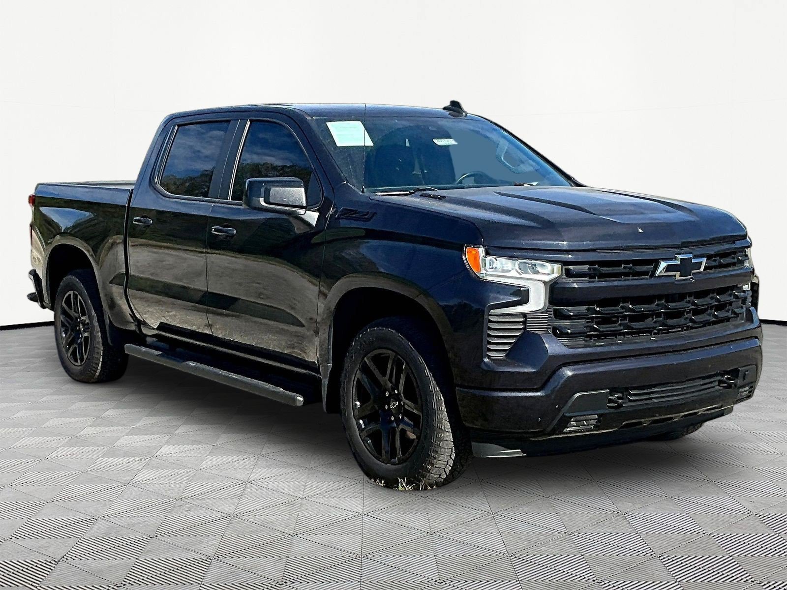 Used 2023 Chevrolet Silverado 1500 RST AWD/4WD image 3