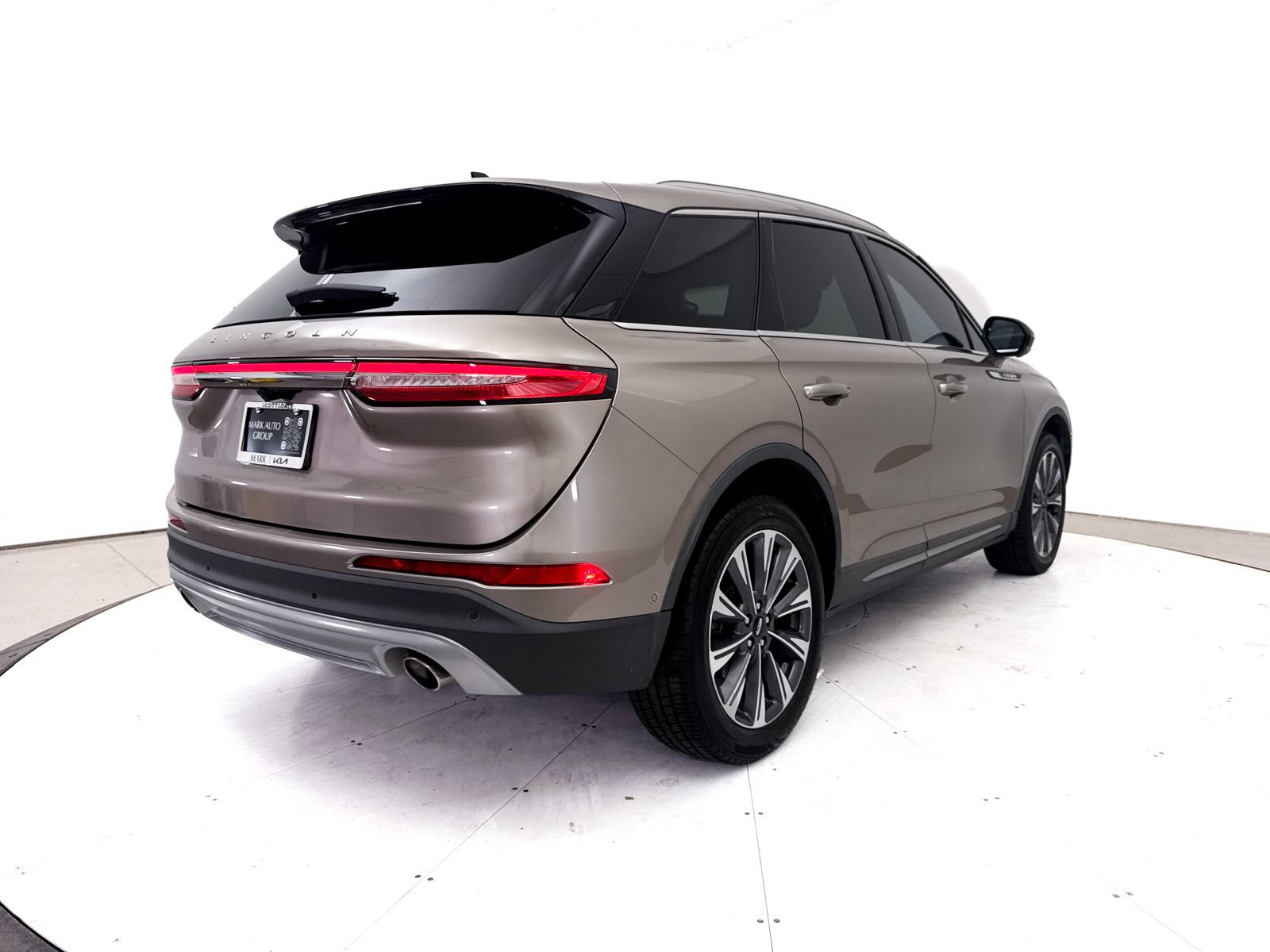Used 2020 Lincoln Corsair Reserve FWD image 20