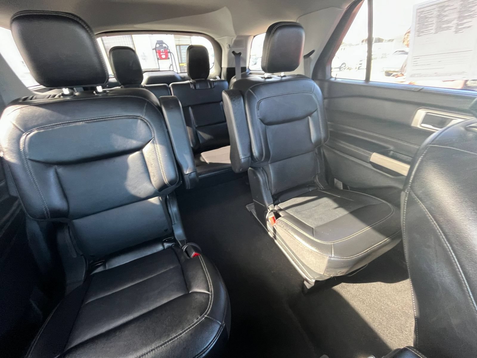 Used 2024 Ford Explorer Limited AWD/4WD image 37