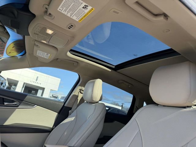 Used 2020 Lincoln Nautilus Reserve w/ Equipment Group 201A AWD/4WD image 12