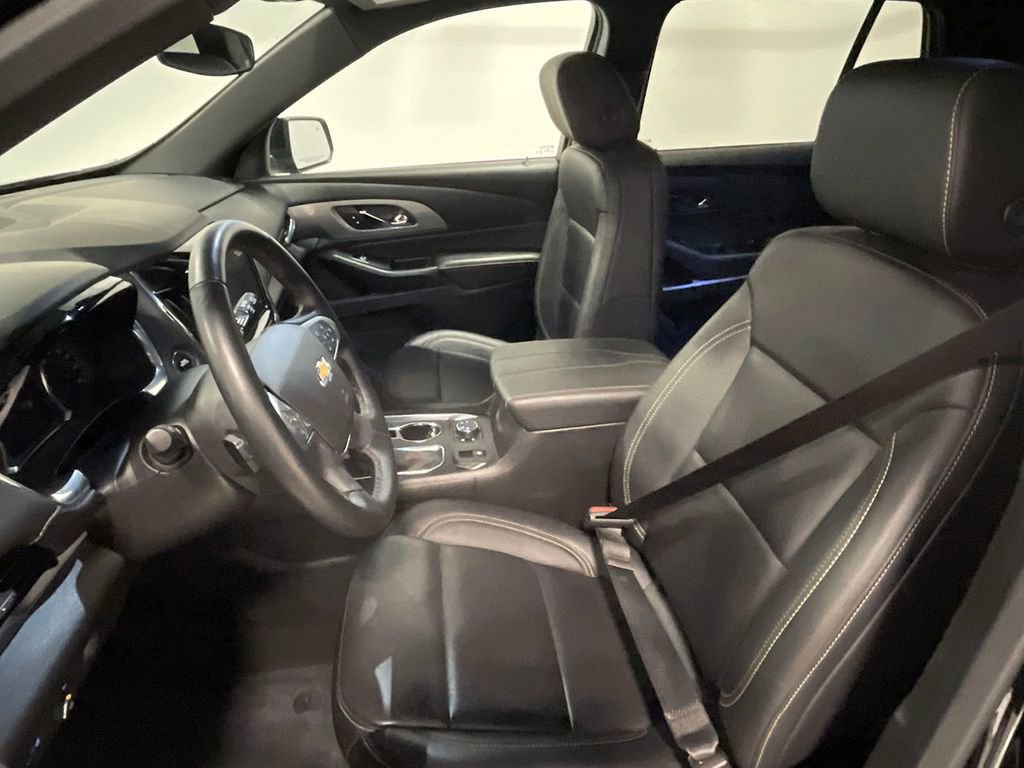 Used 2023 Chevrolet Traverse LT image 21