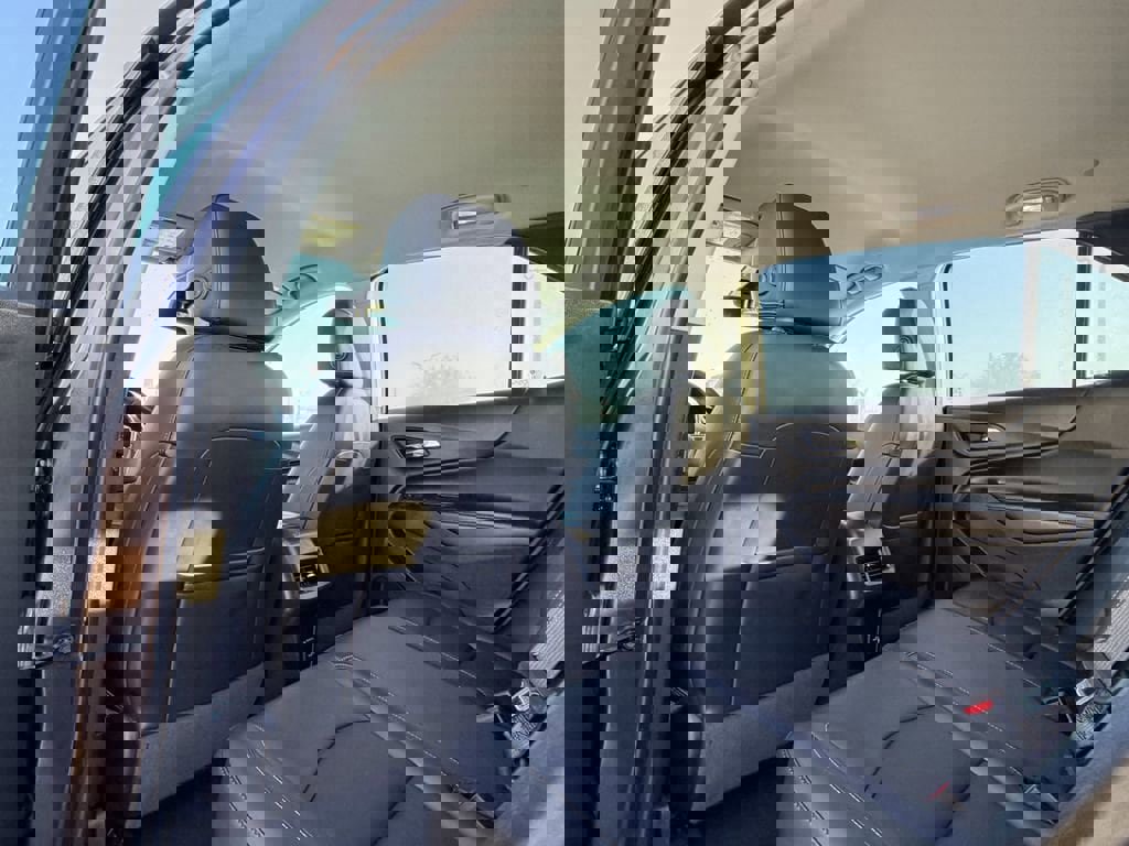 Used 2020 Chevrolet Equinox Premier image 18