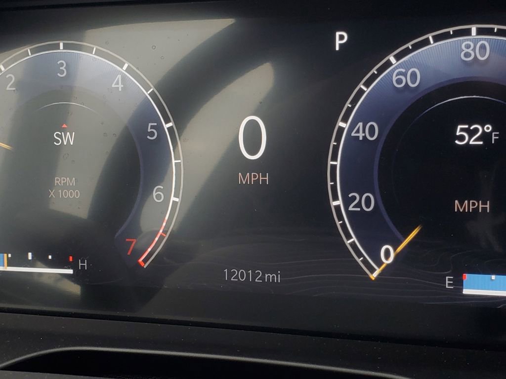 Used 2024 Jeep Grand Cherokee Laredo image 17