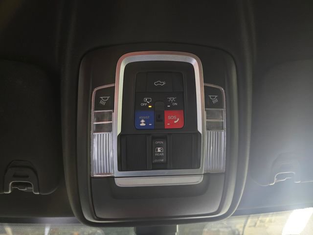 Used 2019 RAM 2500 Laramie w/ Night Edition image 20