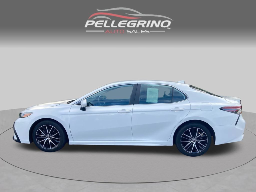 Used 2023 Toyota Camry SE FWD video 3