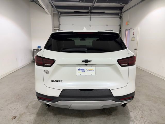 Used 2023 Chevrolet Blazer LT w/ Midnight/Sport Edition FWD image 6