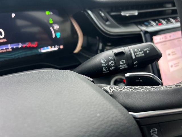 Used 2023 Jeep Grand Cherokee 4WD 4xe w/ Luxury Tech Group II image 15