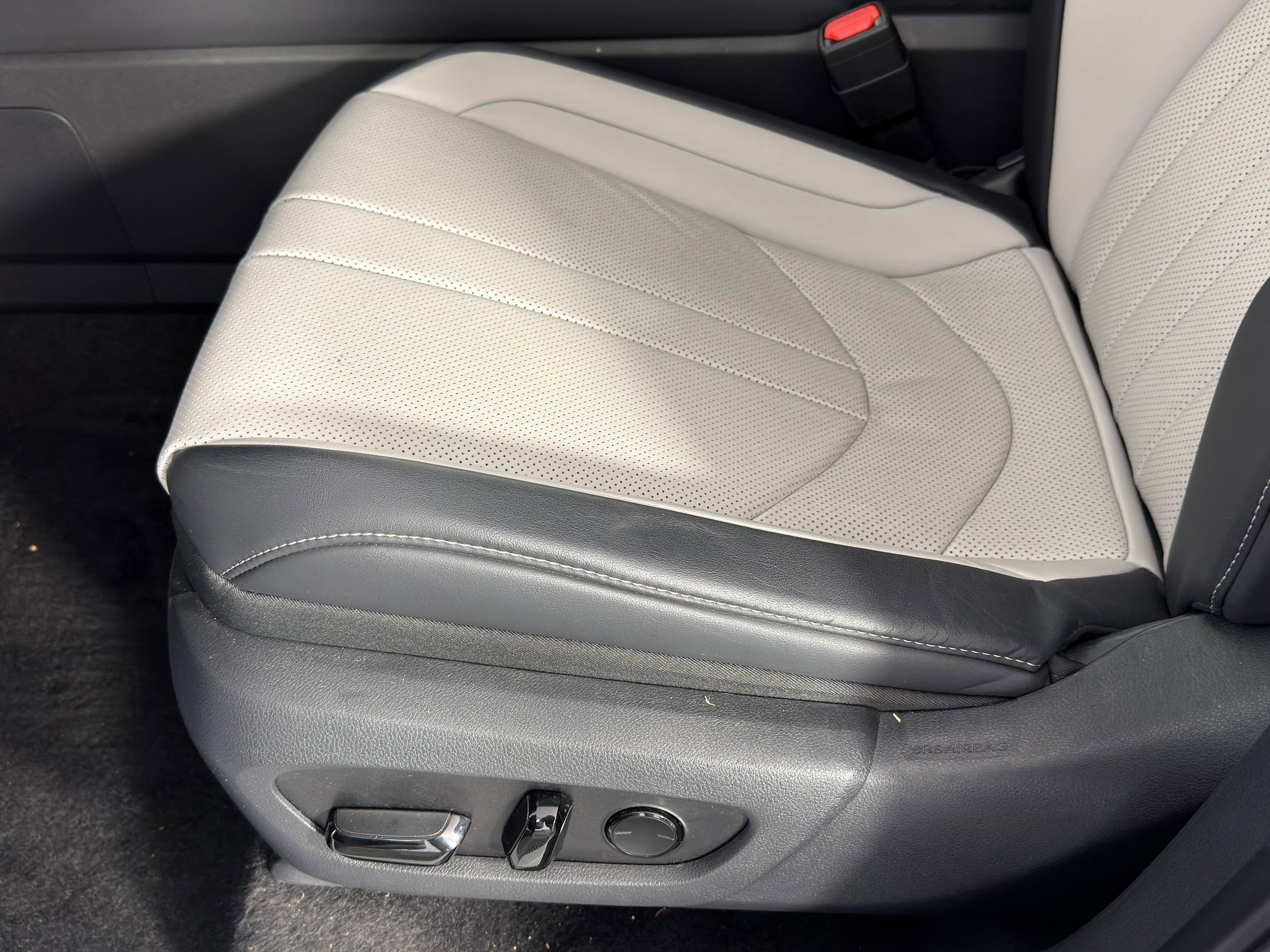 Used 2025 Lexus TX 500h TX 500h F SPORT Premium image 30